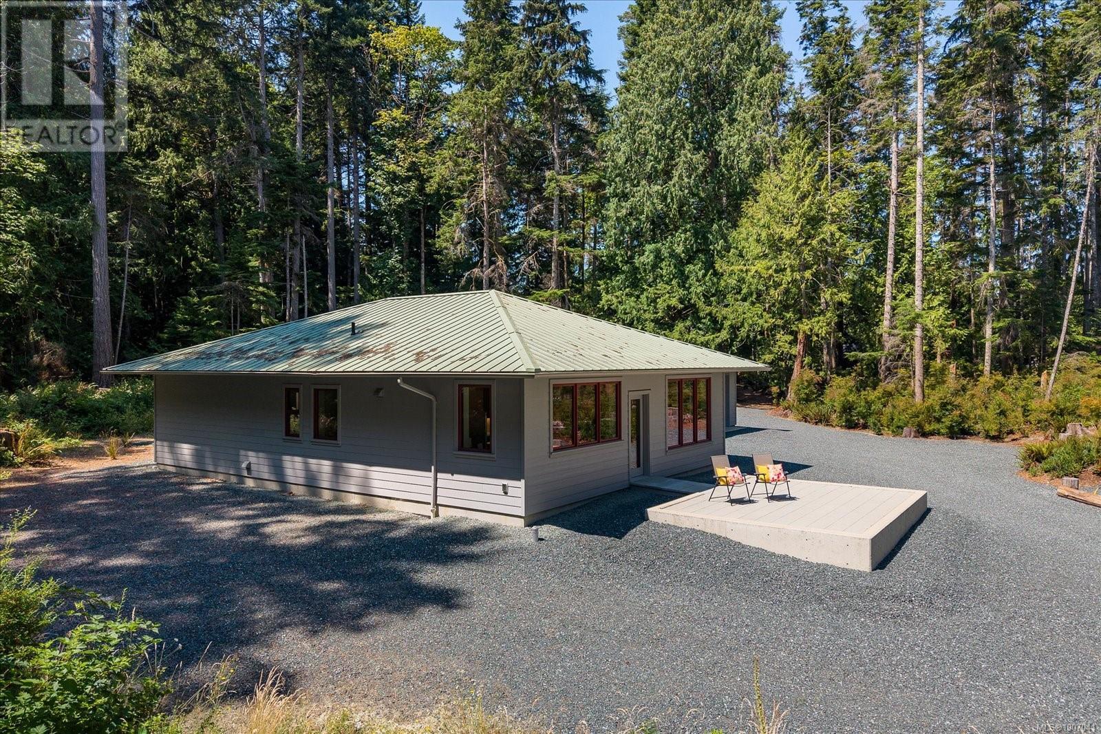 Photo 59 of 6208 Island Hwy W, Qualicum Beach BC