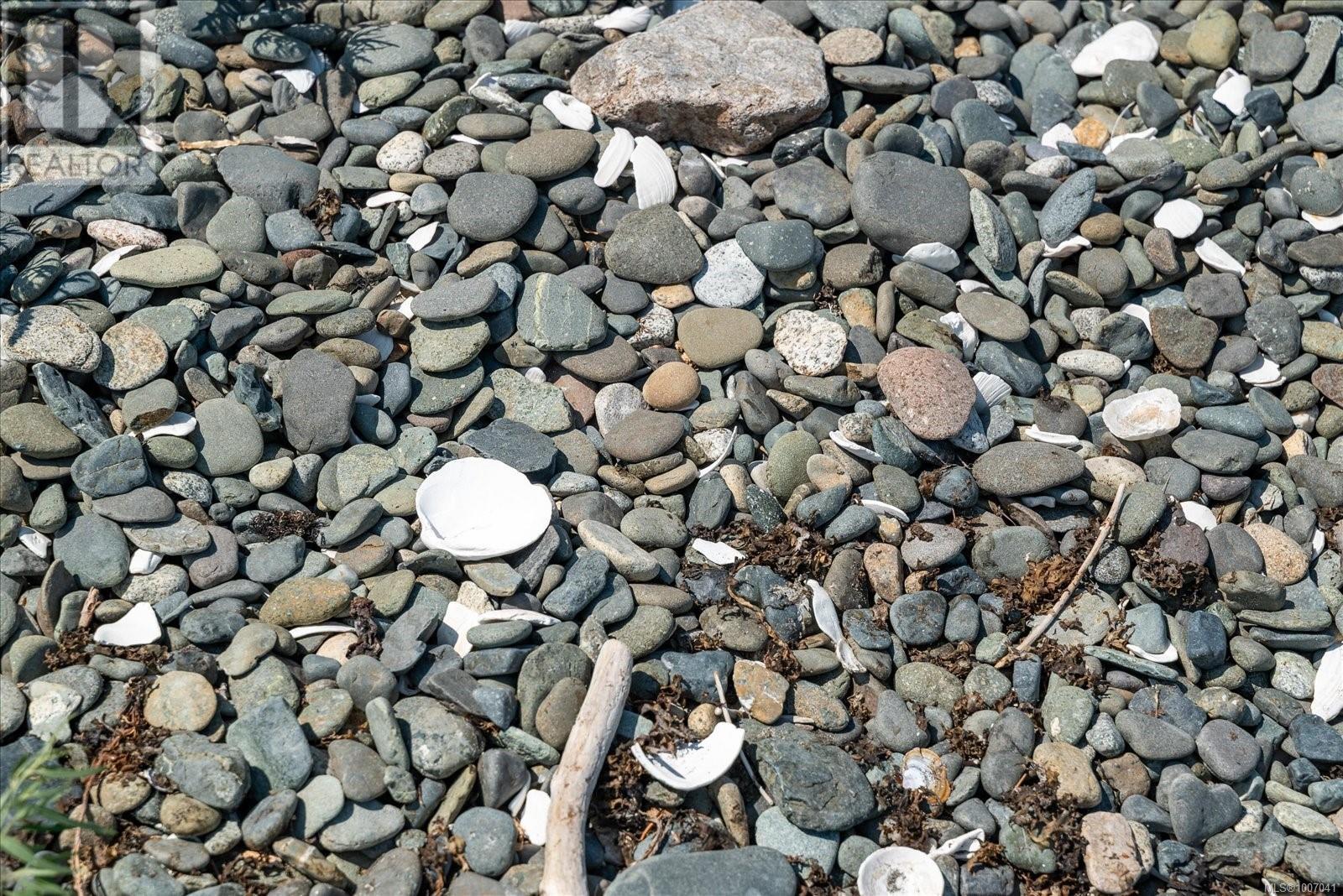Photo 55 of 6208 Island Hwy W, Qualicum Beach BC