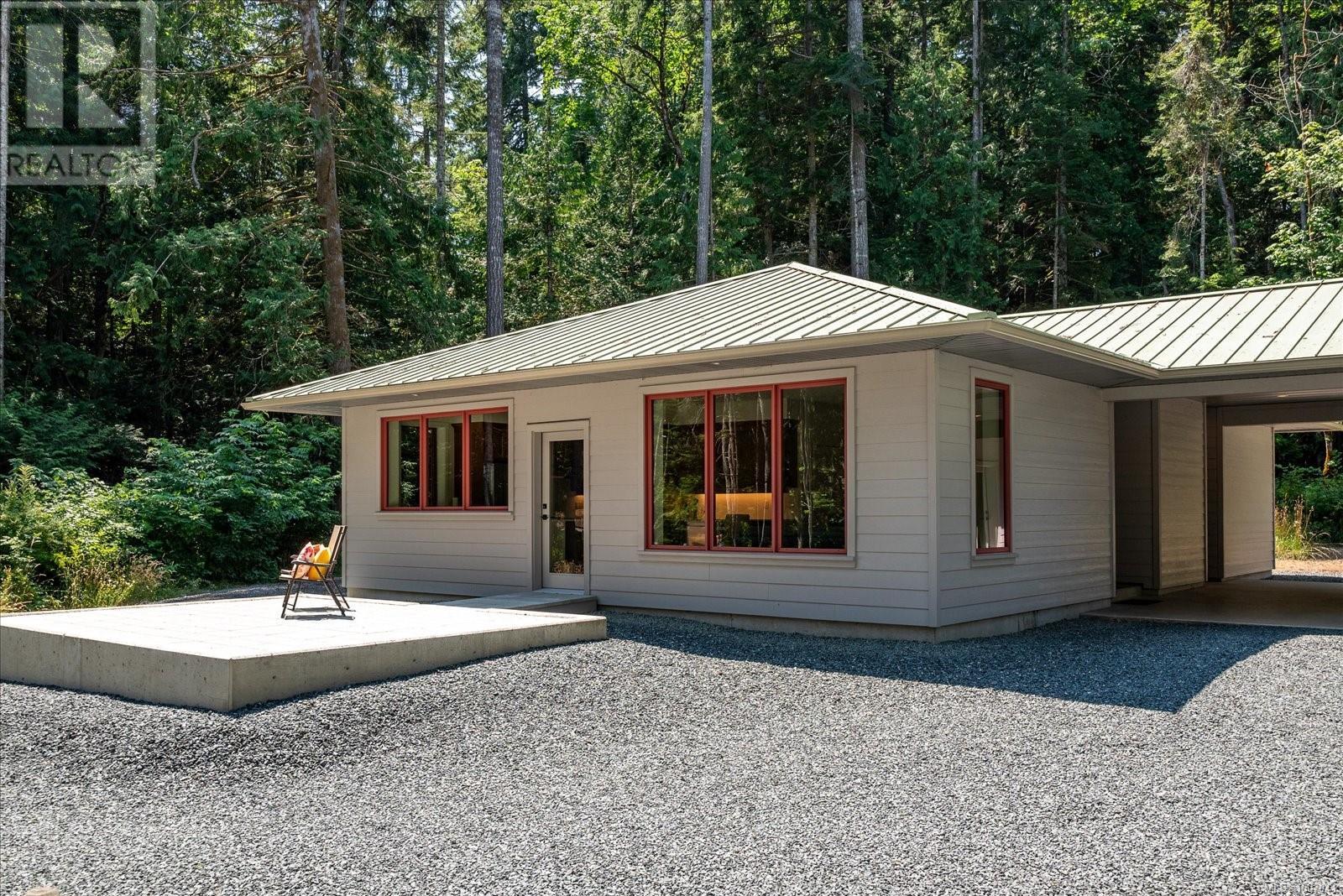 Photo 42 of 6208 Island Hwy W, Qualicum Beach BC