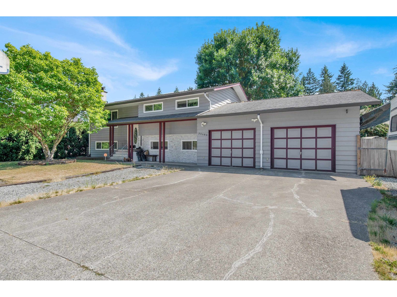 Photo 2 of 20680 44 A Avenue, Langley BC