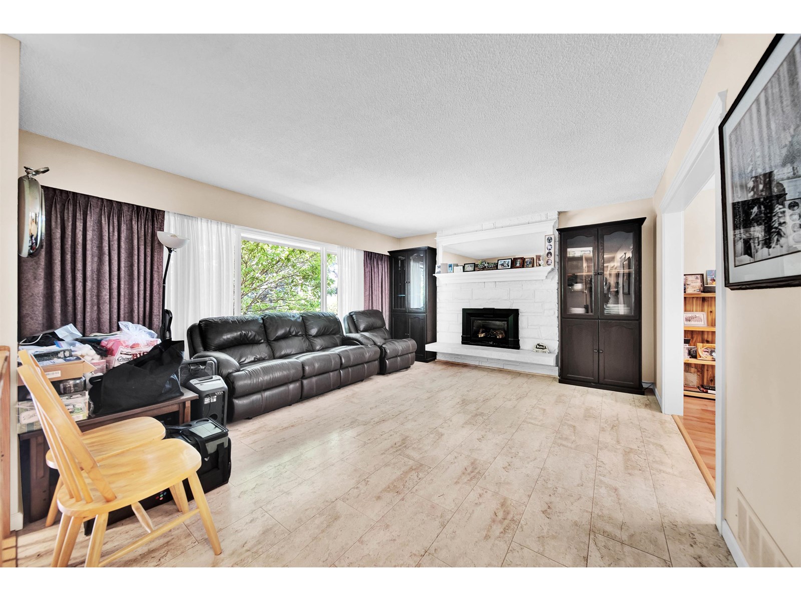 Photo 4 of 20680 44 A Avenue, Langley BC