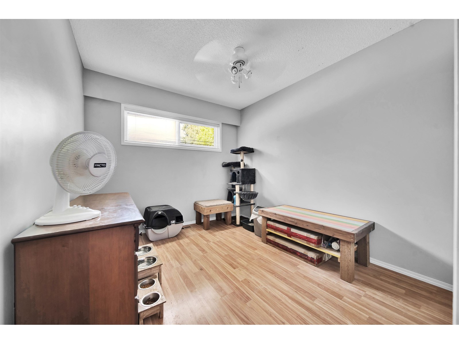 Photo 16 of 20680 44 A Avenue, Langley BC