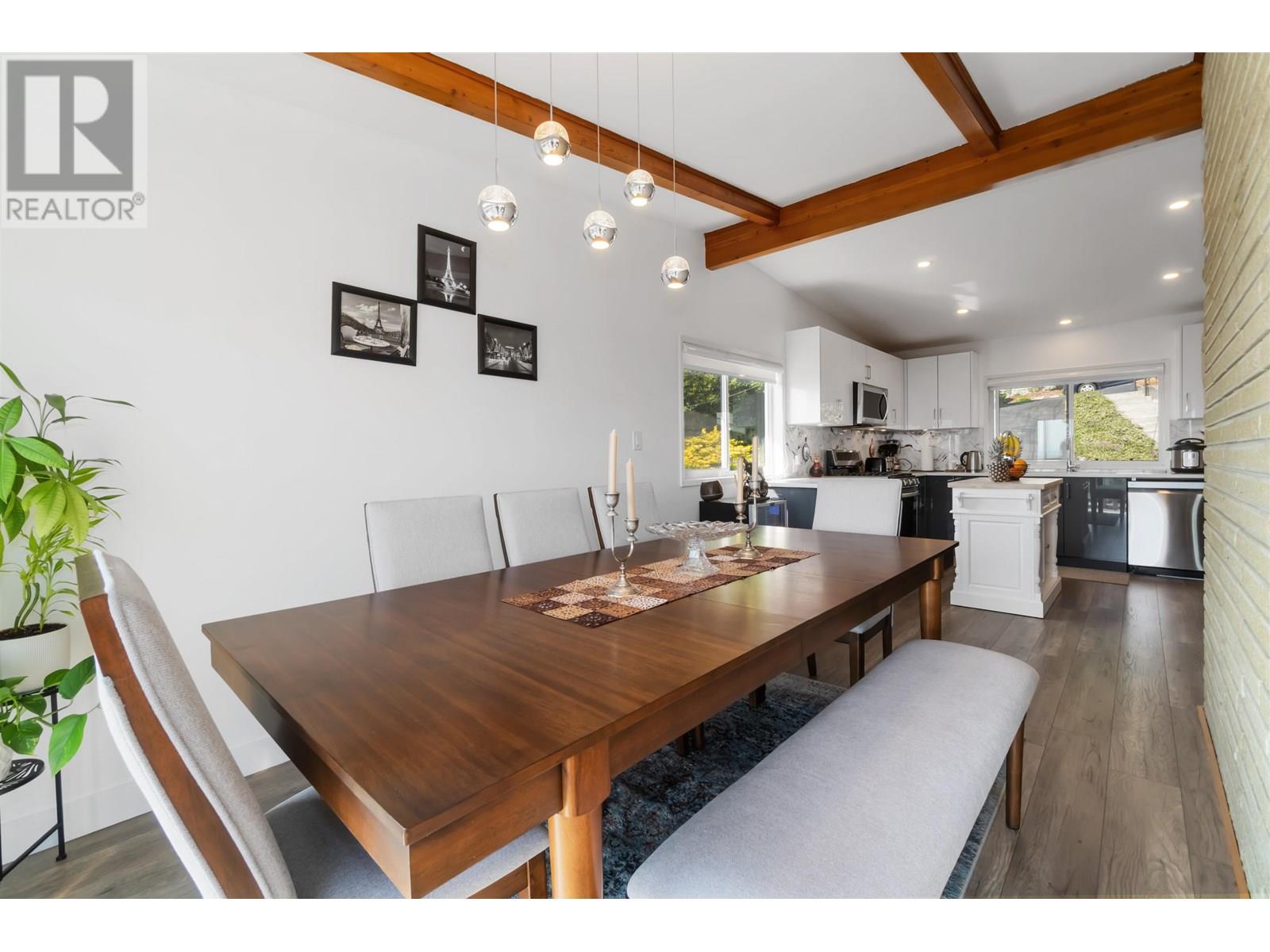 Photo 14 of 637 Alpine Court, North Vancouver BC