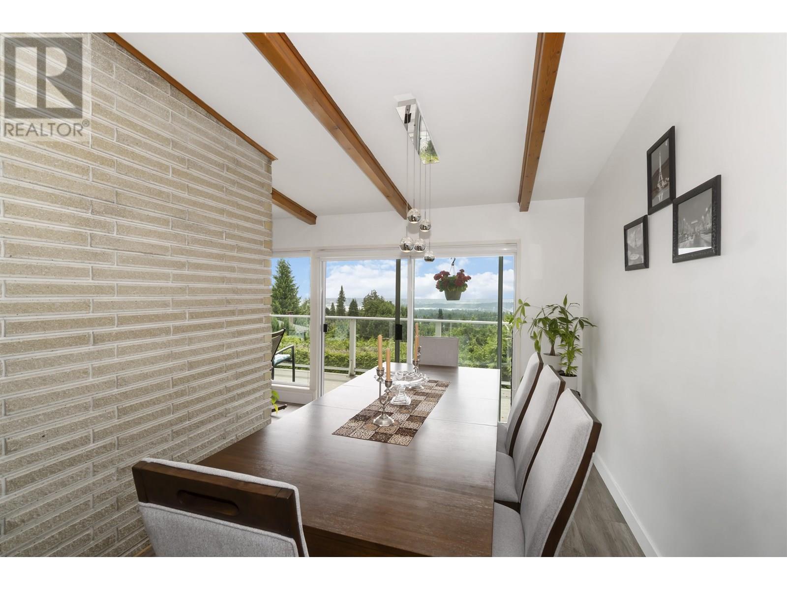 Photo 12 of 637 Alpine Court, North Vancouver BC