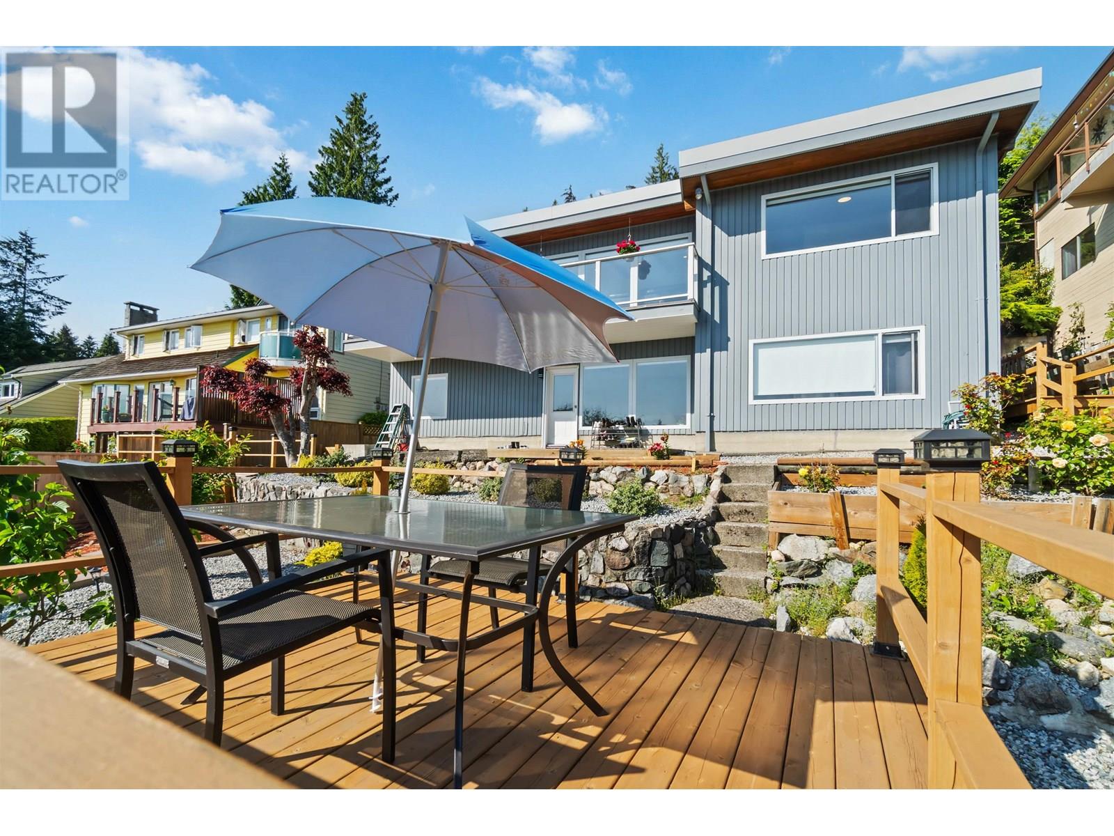 Photo 25 of 637 Alpine Court, North Vancouver BC