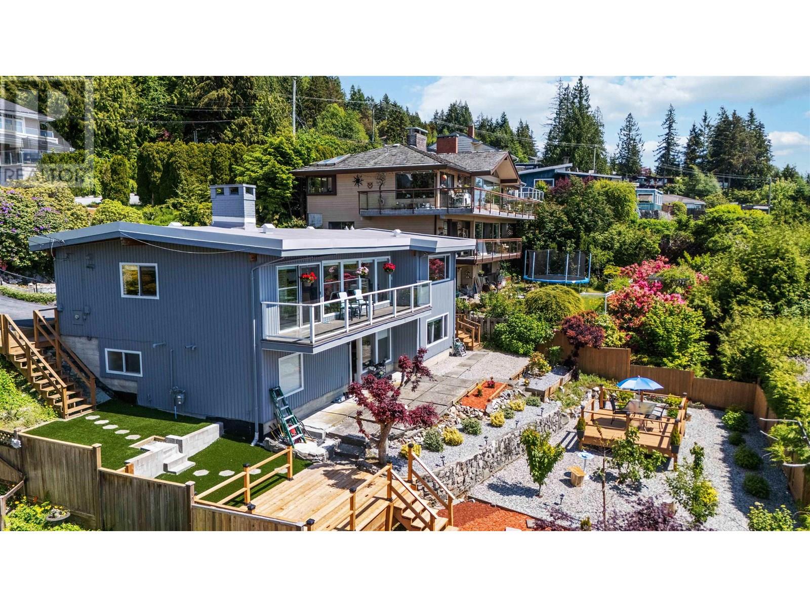 Photo 36 of 637 Alpine Court, North Vancouver BC