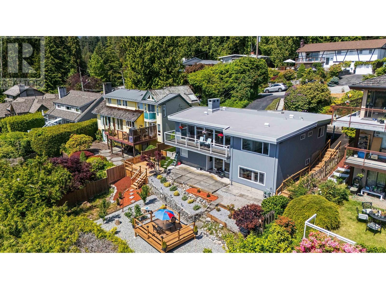 Photo 37 of 637 Alpine Court, North Vancouver BC