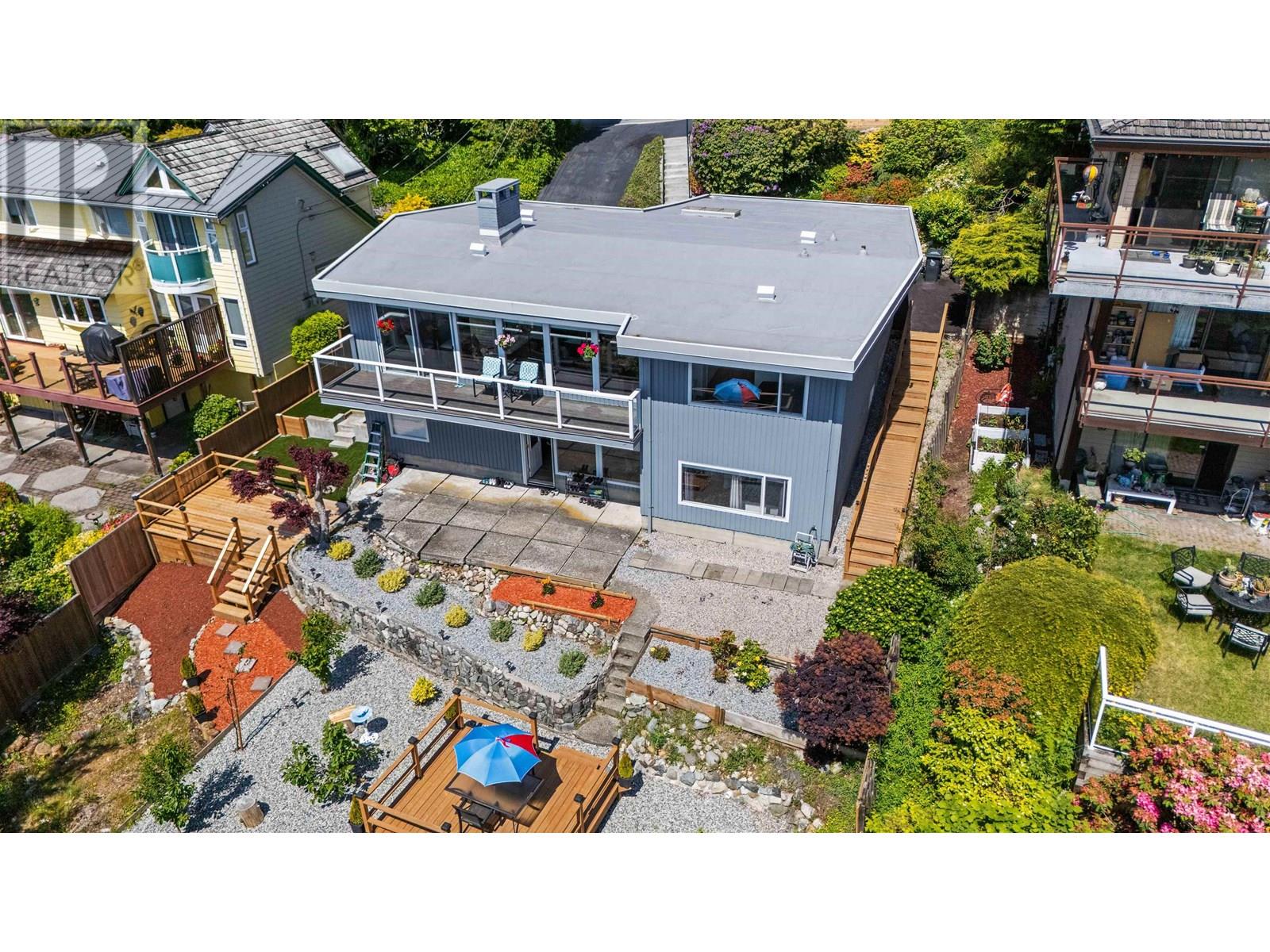 Photo 38 of 637 Alpine Court, North Vancouver BC