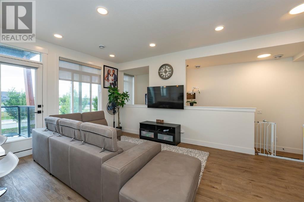 Photo 8 of 4673 Seton Drive Se, Calgary AB