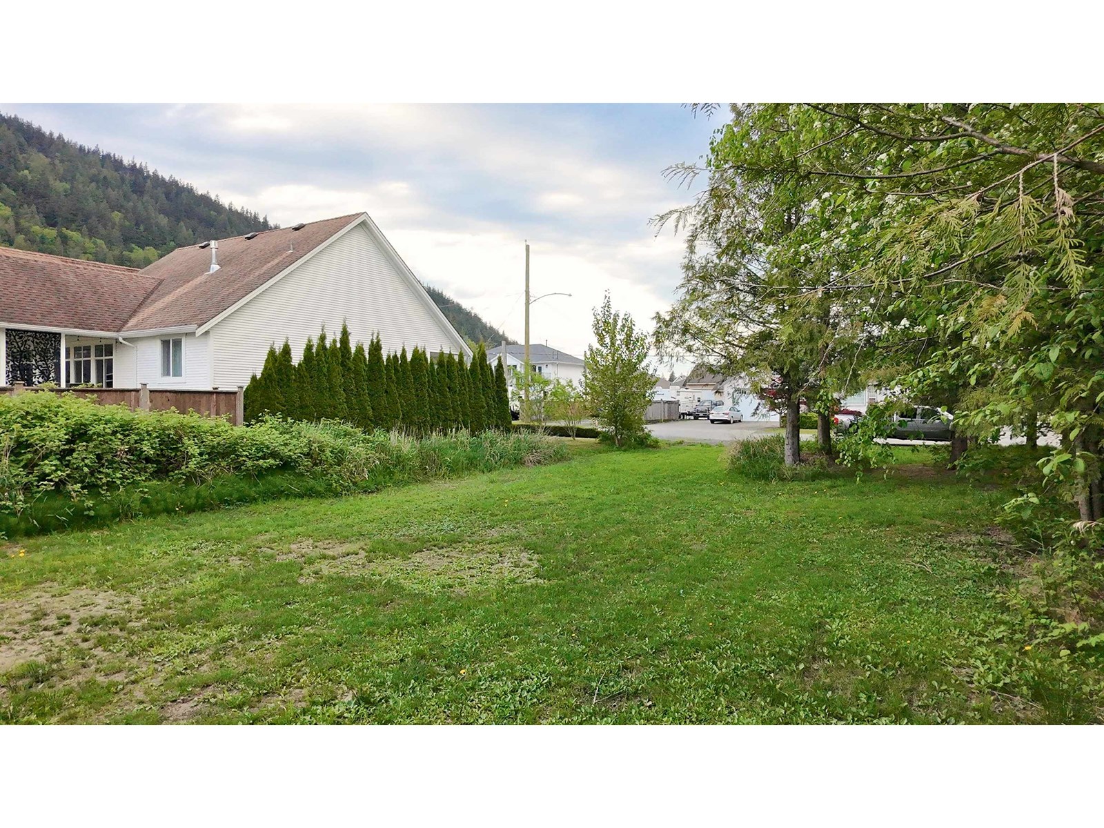 454 ALDER AVENUE, Harrison Hot Springs, Harrison Hot Springs