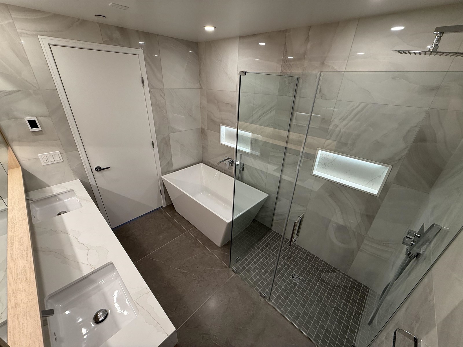 410 1342 JOHNSTON ROAD, White Rock