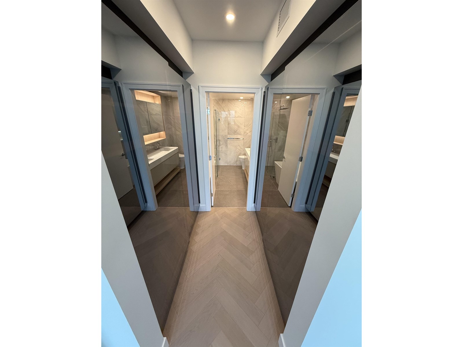 410 1342 JOHNSTON ROAD, White Rock