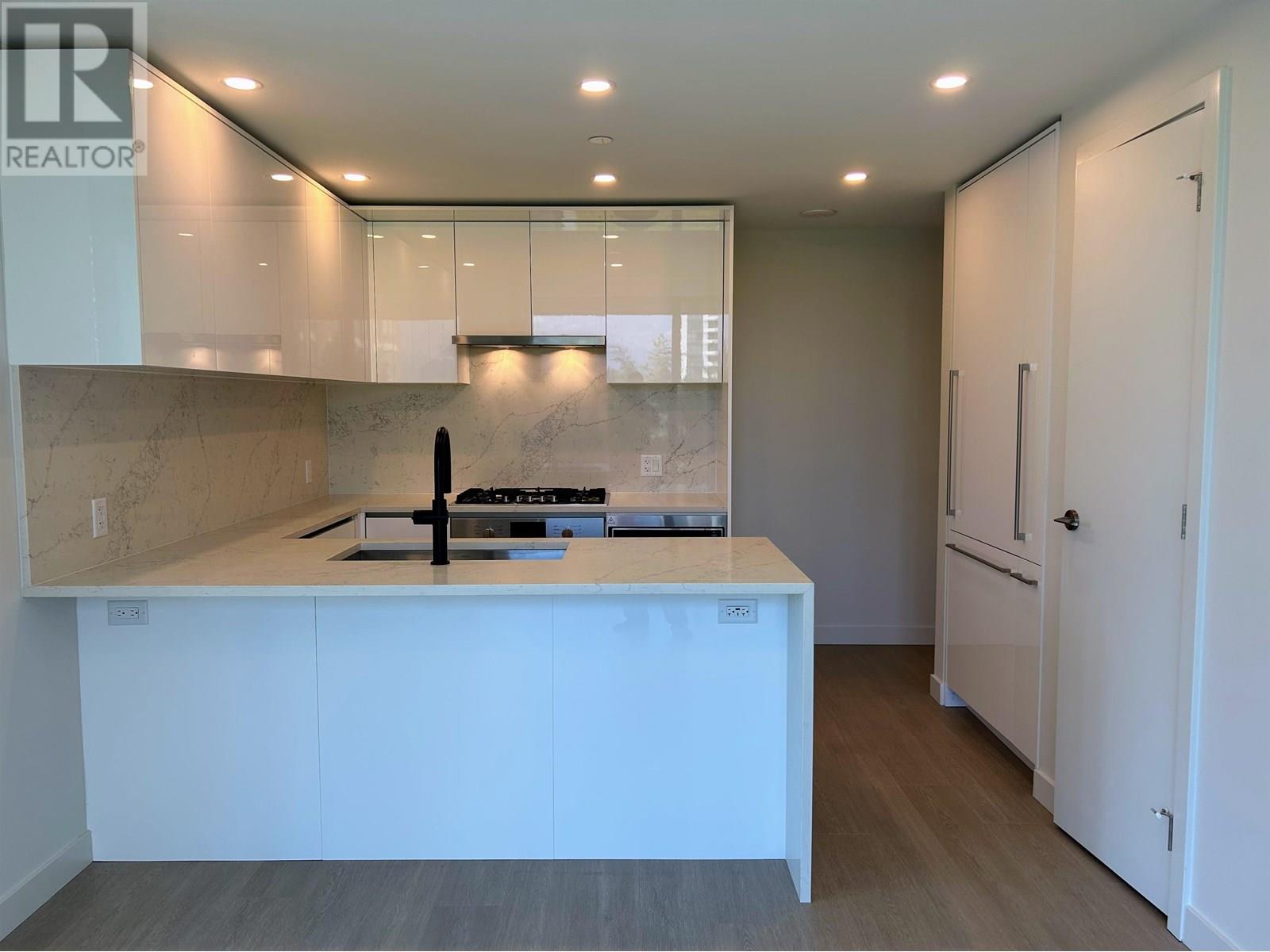 Photo 4 of 209 5987 Wilson Avenue, Burnaby BC