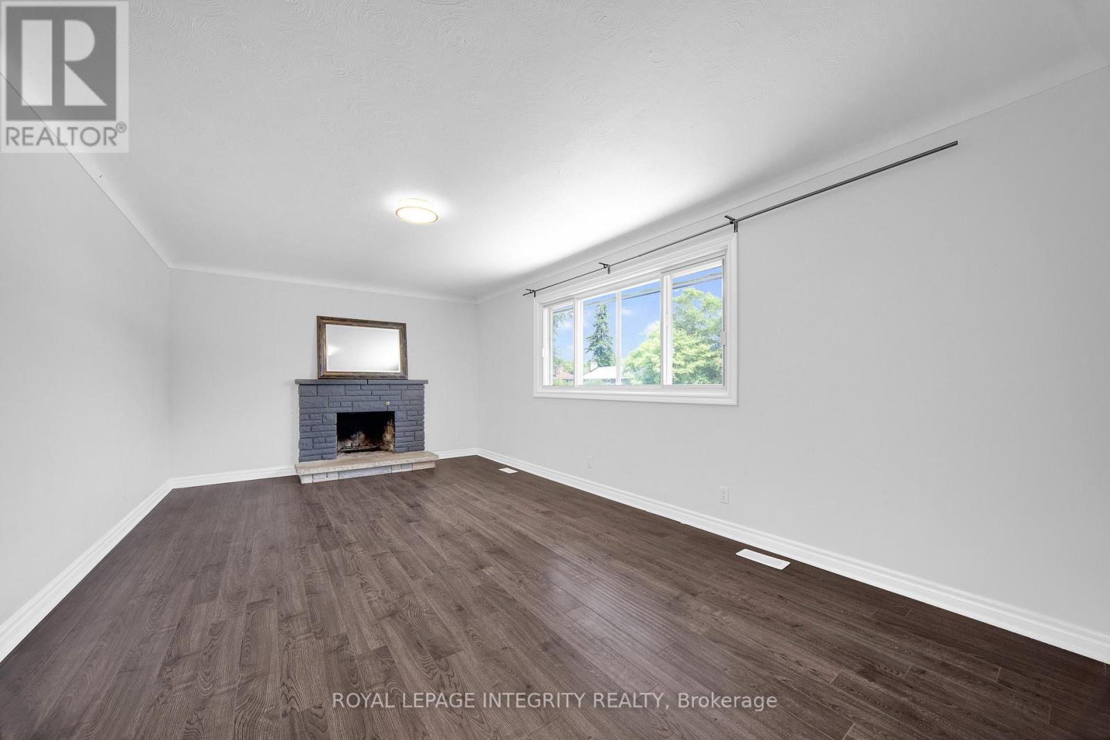 Photo 10 of 18 Sullivan Avenue, Ottawa ON