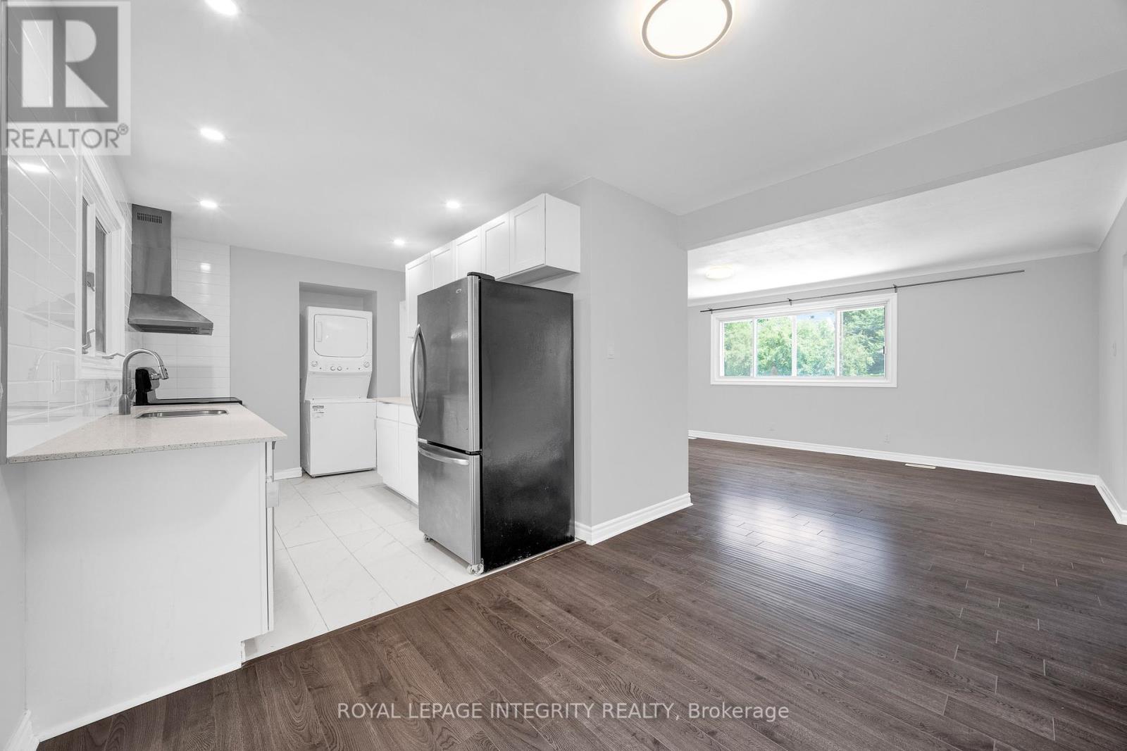 Photo 14 of 18 Sullivan Avenue, Ottawa ON