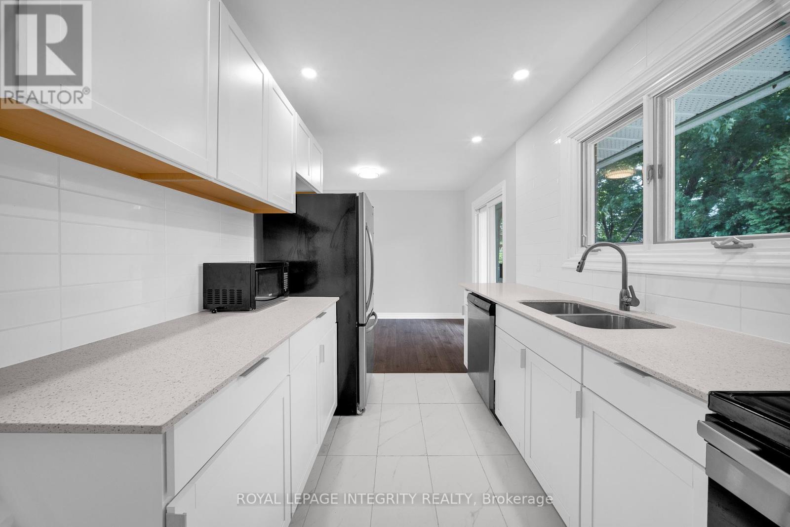 Photo 19 of 18 Sullivan Avenue, Ottawa ON