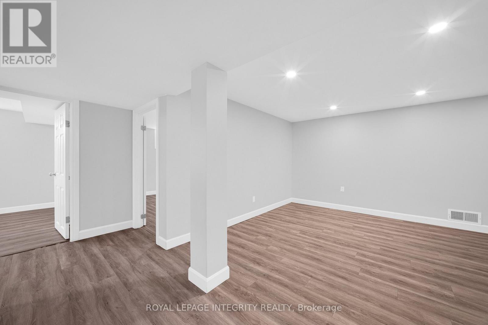 Photo 35 of 18 Sullivan Avenue, Ottawa ON