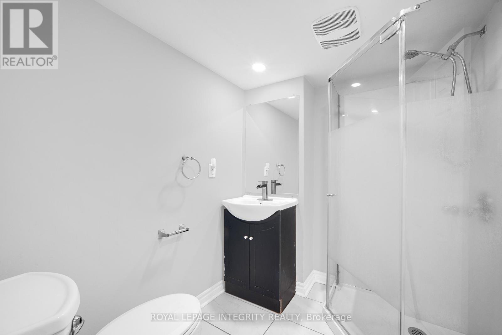 Photo 40 of 18 Sullivan Avenue, Ottawa ON