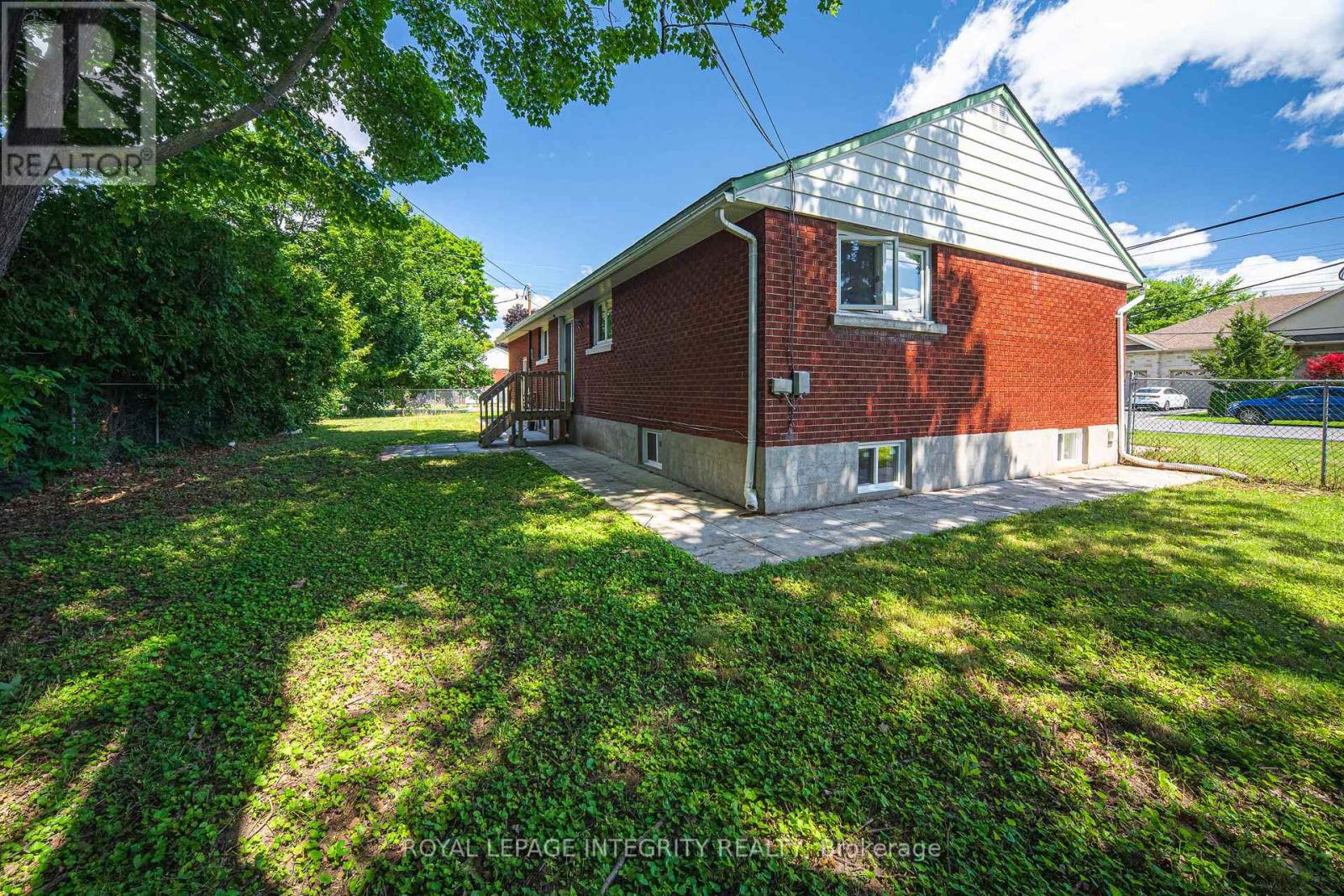 Photo 47 of 18 Sullivan Avenue, Ottawa ON