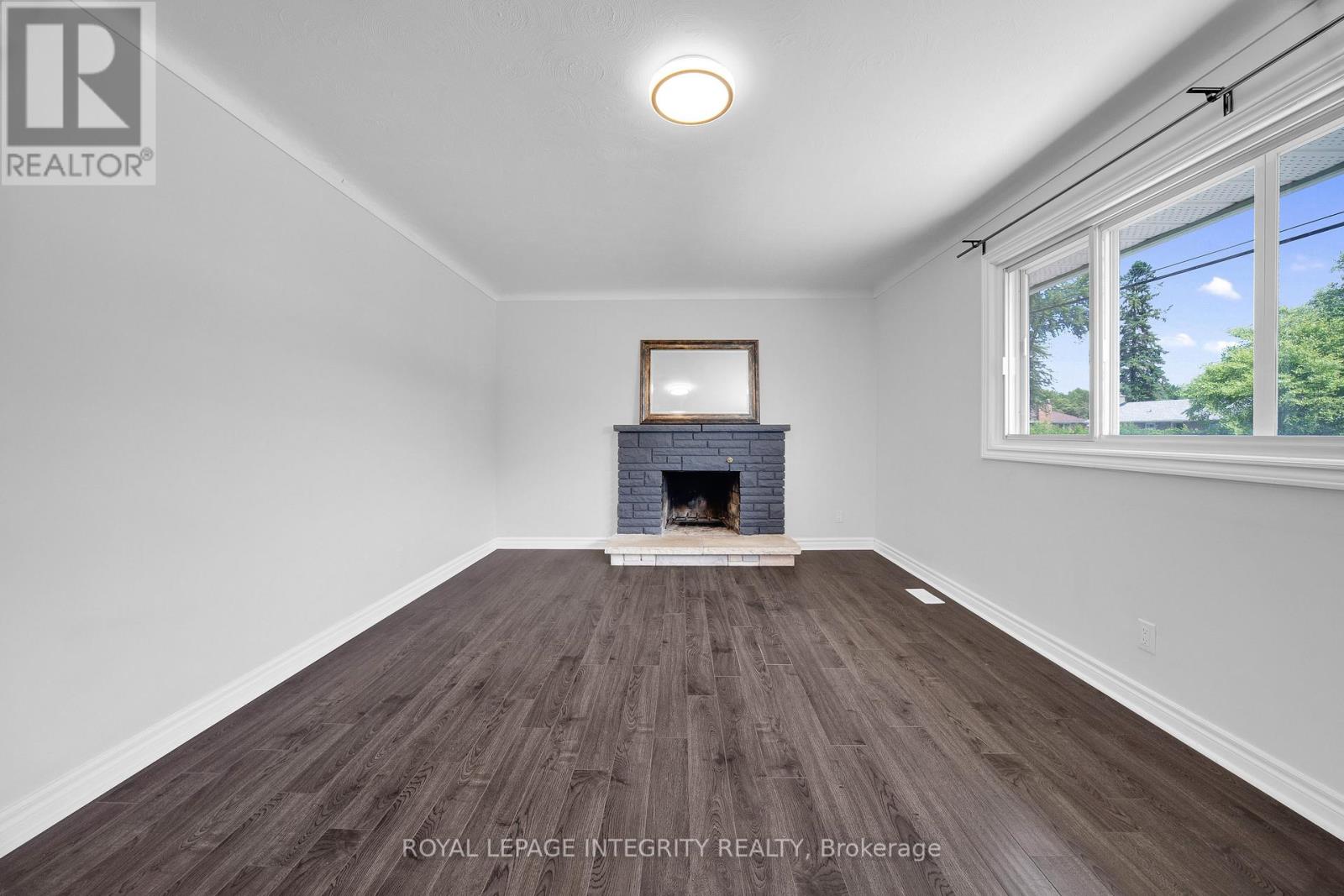 Photo 9 of 18 Sullivan Avenue, Ottawa ON