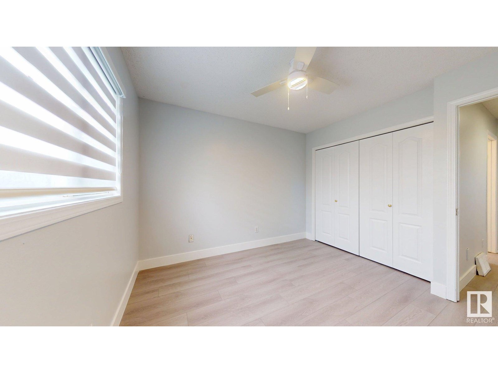 Photo 21 of 1415 49 A St Nw, Edmonton AB