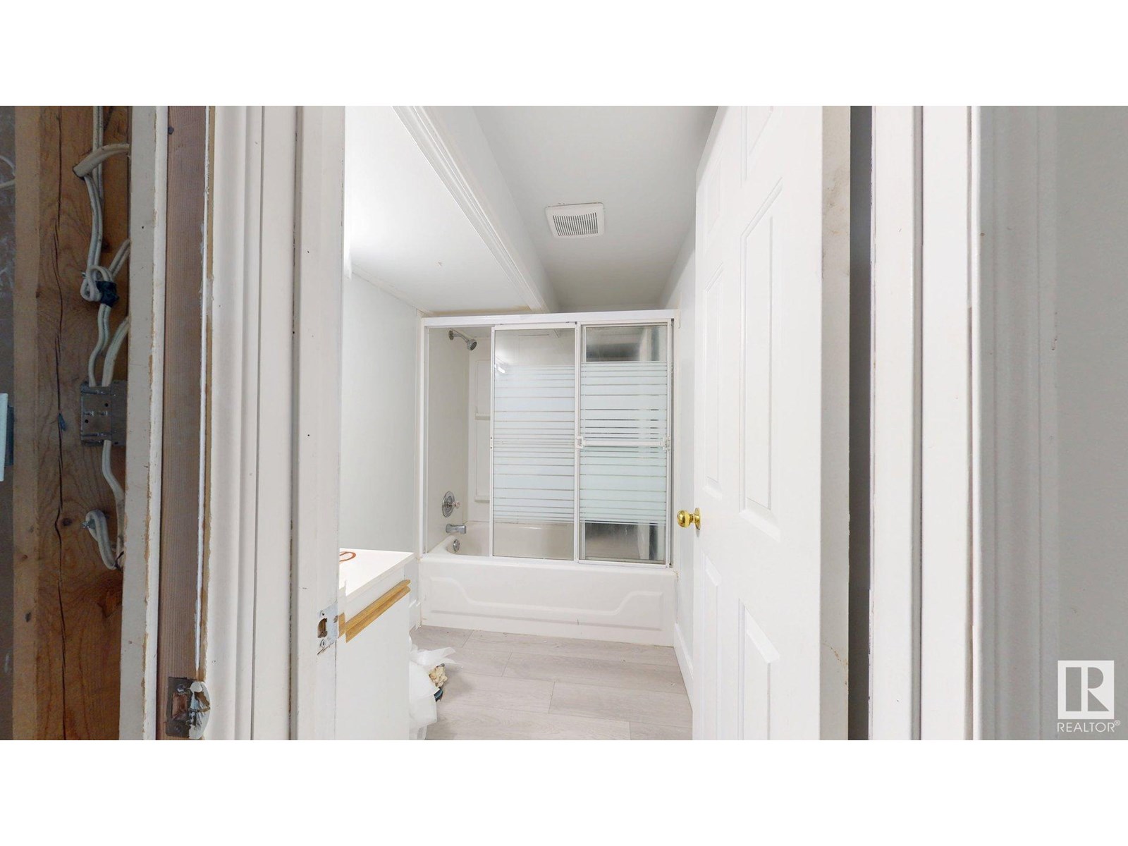 Photo 34 of 1415 49 A St Nw, Edmonton AB