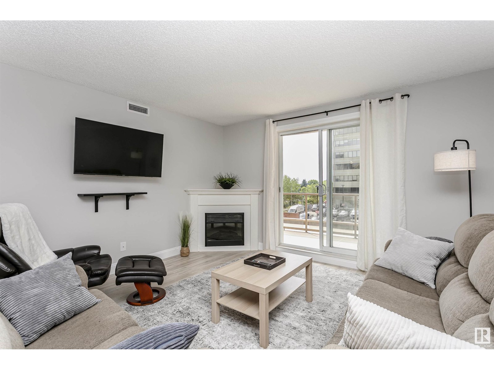 Photo 19 of 202 9741 110 St Nw, Edmonton AB