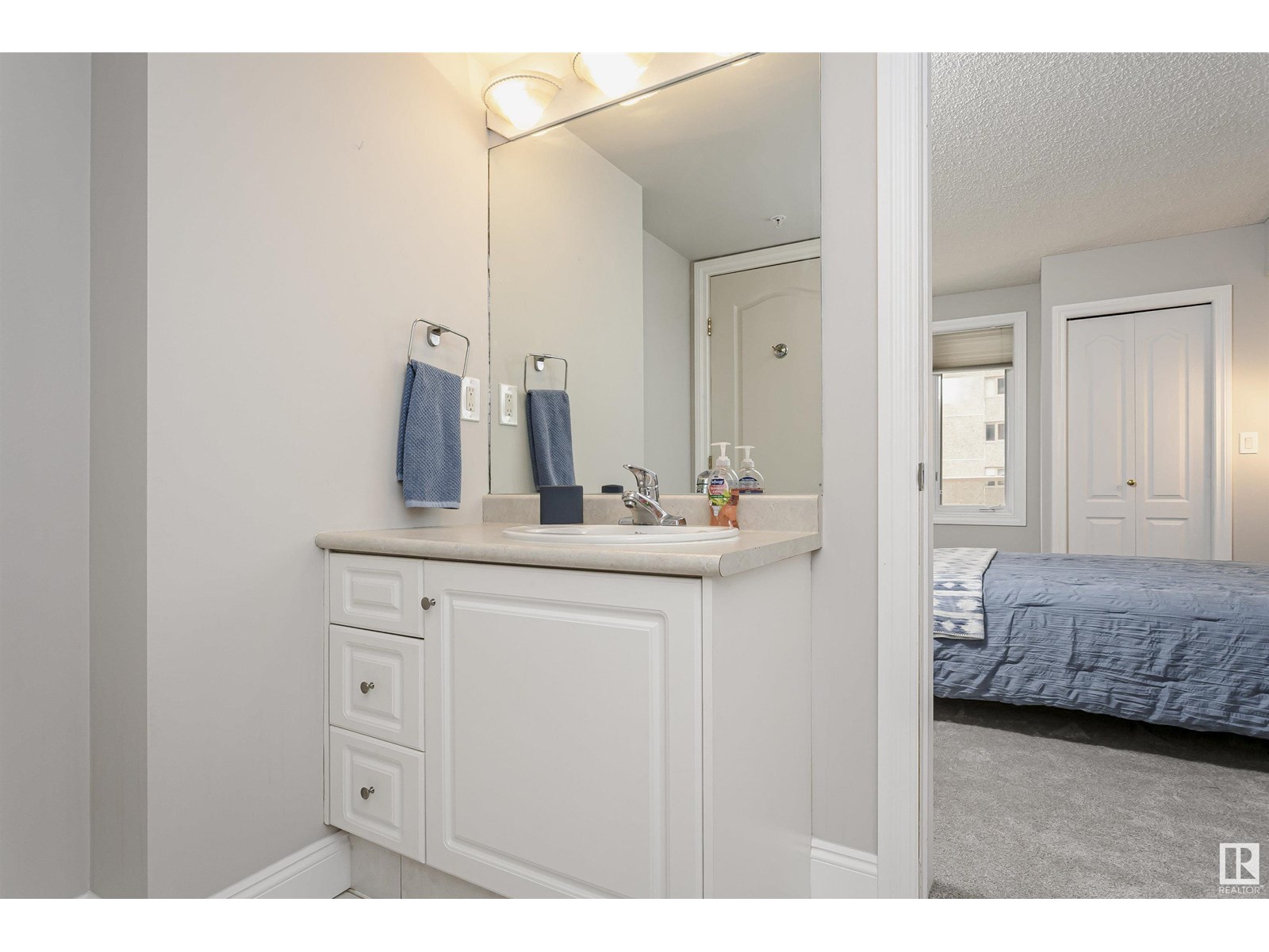 Photo 3 of 202 9741 110 St Nw, Edmonton AB