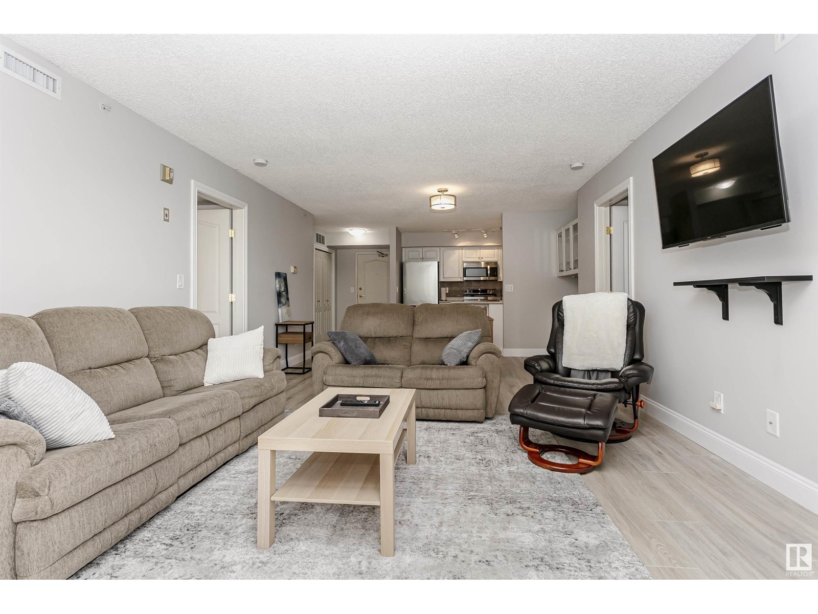 Photo 17 of 202 9741 110 St Nw, Edmonton AB