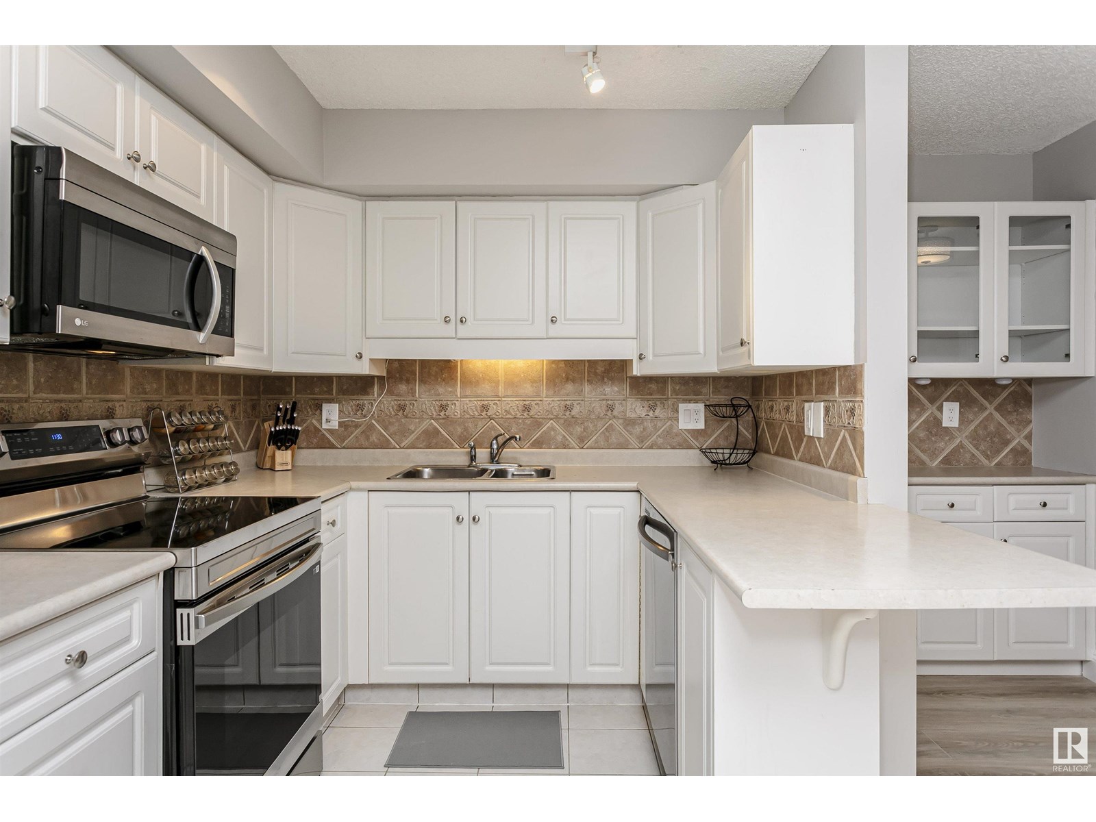 Photo 47 of 202 9741 110 St Nw, Edmonton AB