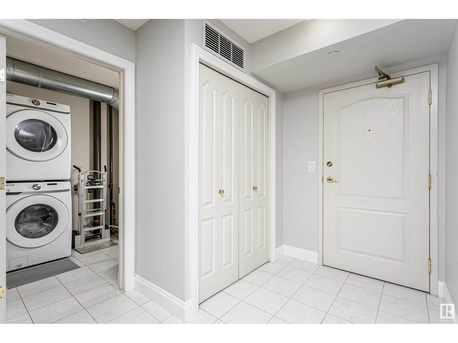 Photo 44 of 202 9741 110 St Nw, Edmonton AB