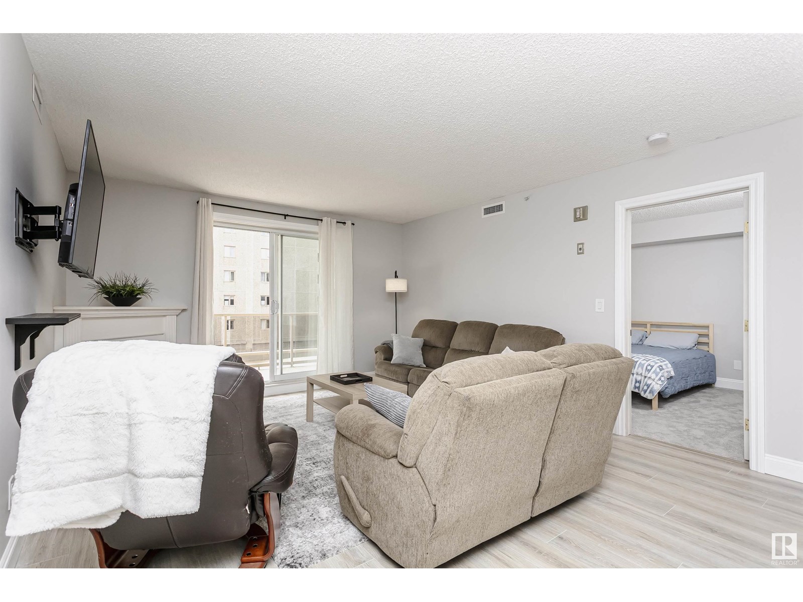 Photo 16 of 202 9741 110 St Nw, Edmonton AB