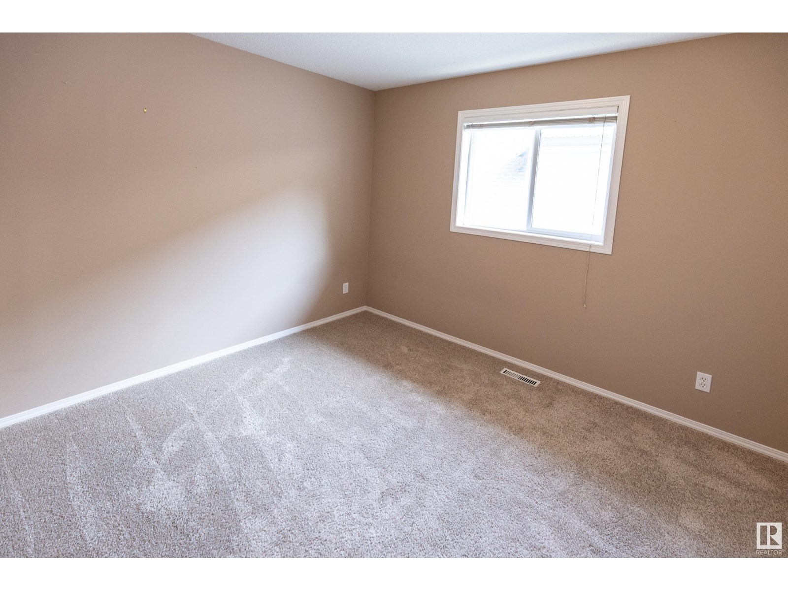 Photo 16 of 84 Ridgepoint Wy, Sherwood Park AB