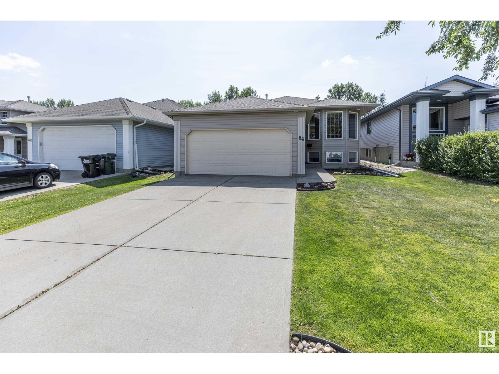 Photo 2 of 84 Ridgepoint Wy, Sherwood Park AB
