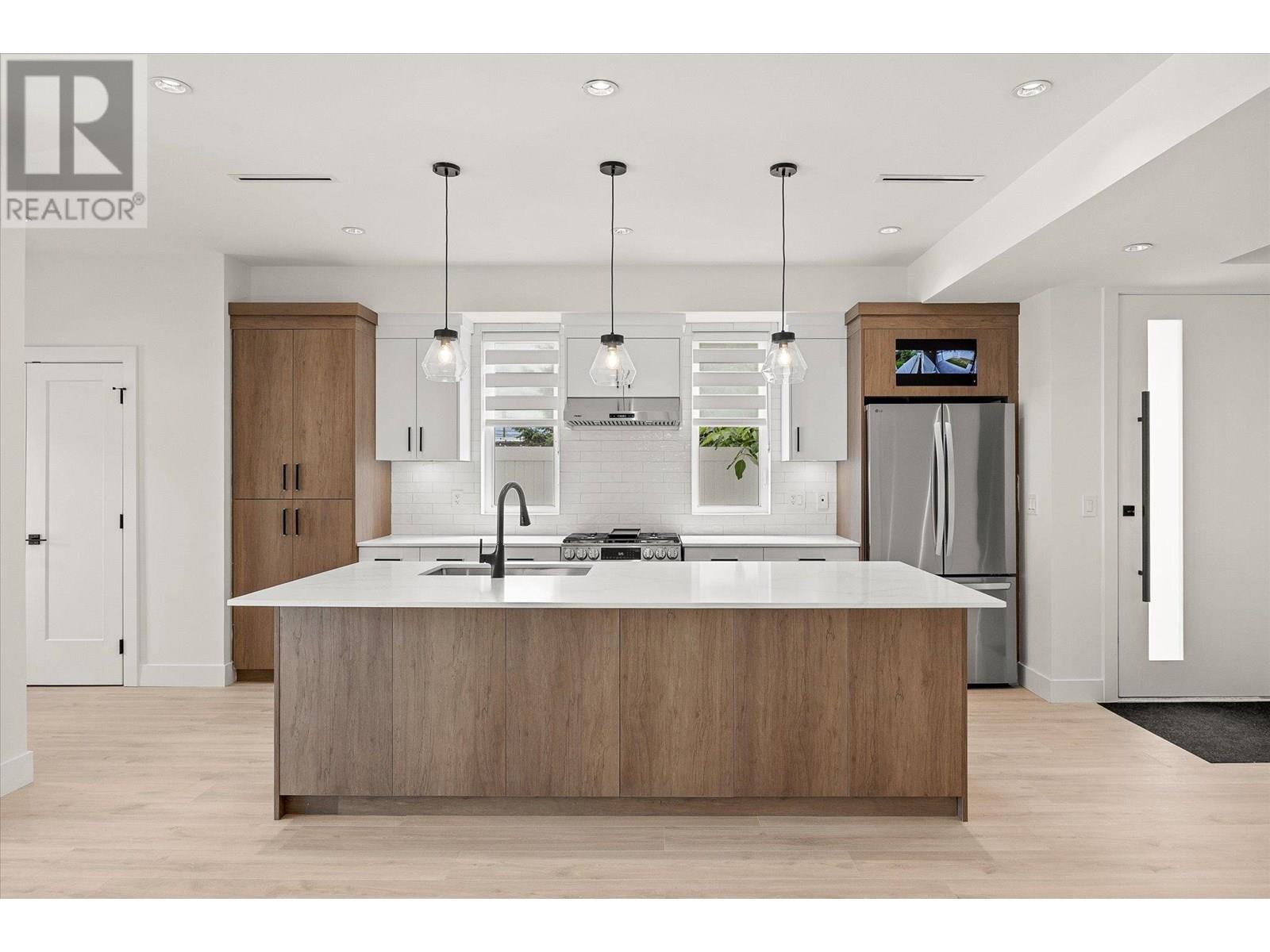 3 840 Grenfell Avenue, Kelowna