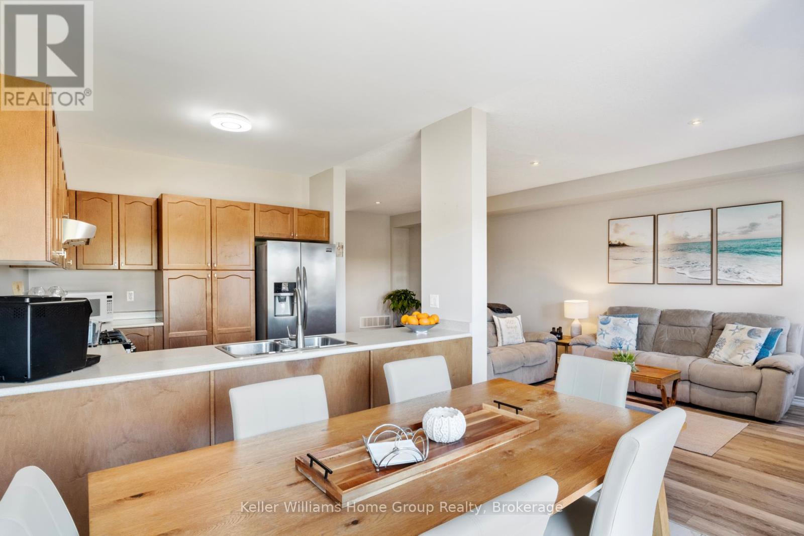 Photo 12 of 115 Courtney Street, Centre Wellington ON