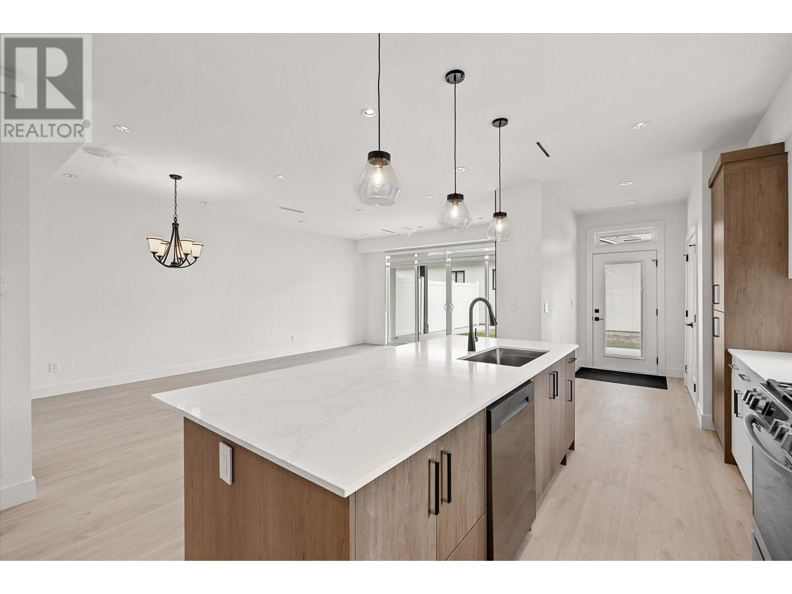 3 840 Grenfell Avenue, Kelowna