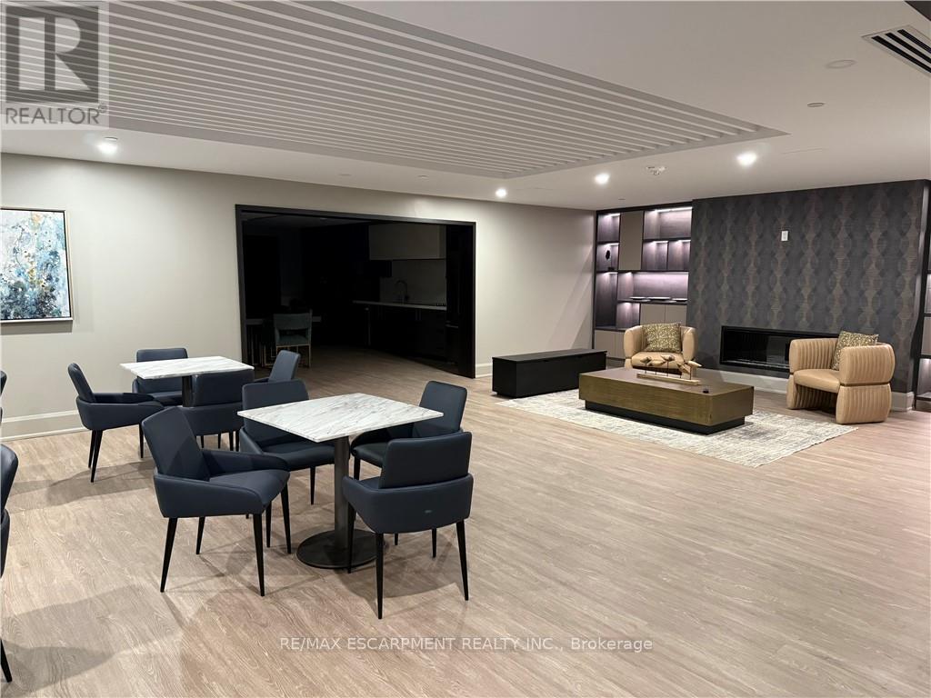 Photo 5 of 335 10 Mallard Trail, Hamilton ON
