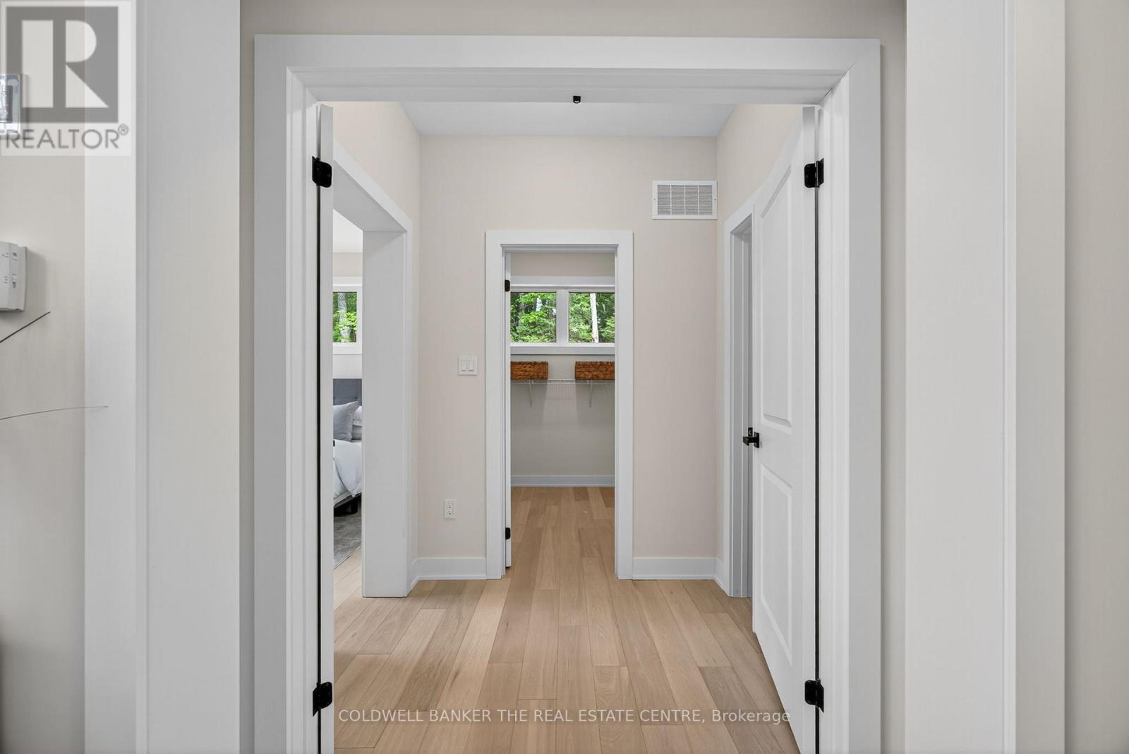 Photo 17 of 1008 Kingsridge Court, Lake Of Bays ON