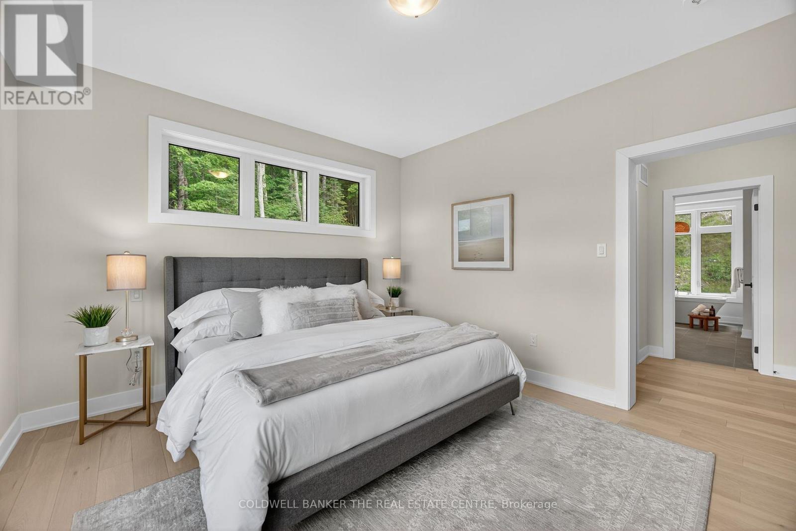 Photo 9 of 1008 Kingsridge Court, Lake Of Bays ON