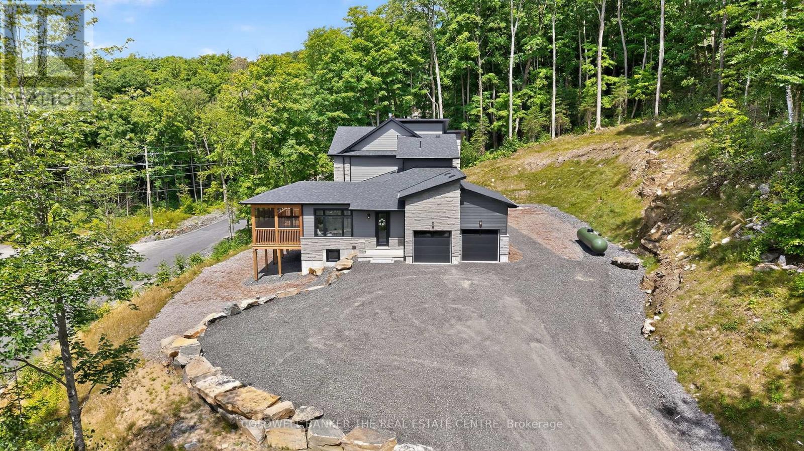 Photo 16 of 1008 Kingsridge Court, Lake Of Bays ON