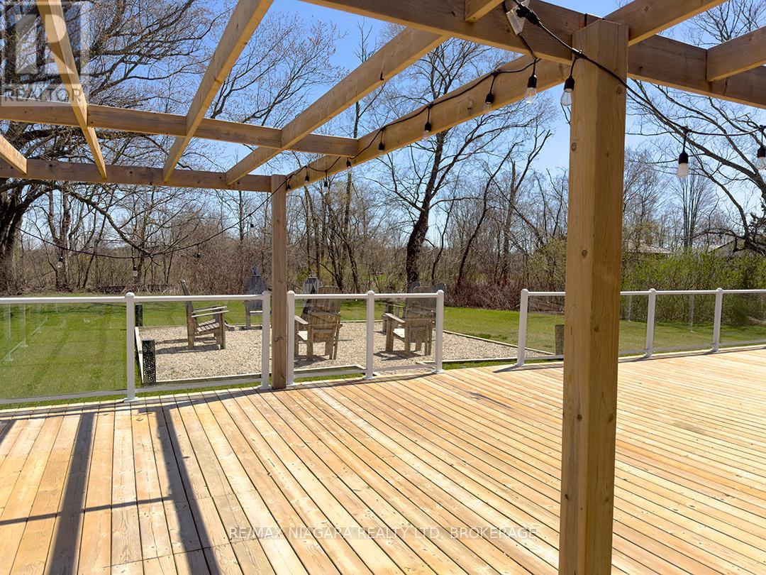 Photo 15 of 1561 North Shore Drive E, Haldimand ON
