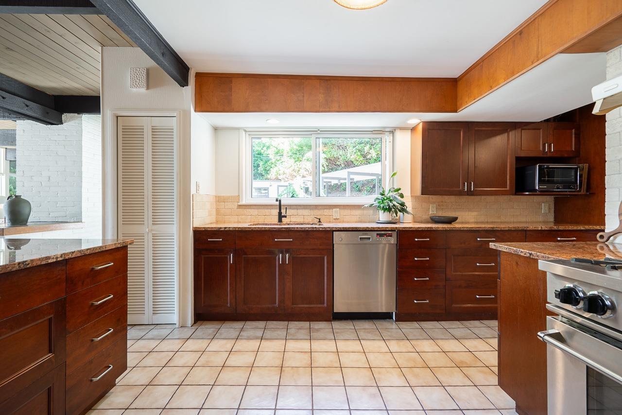 Photo 8 of 13259 Coulthard Road, Surrey BC