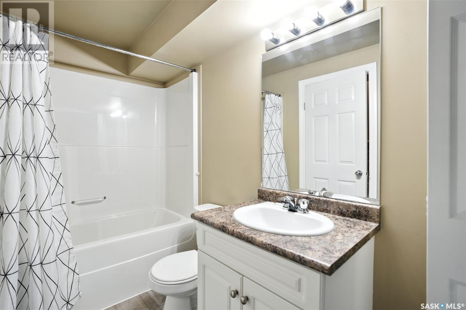 Photo 23 of 28 110 Banyan Crescent, Saskatoon SK