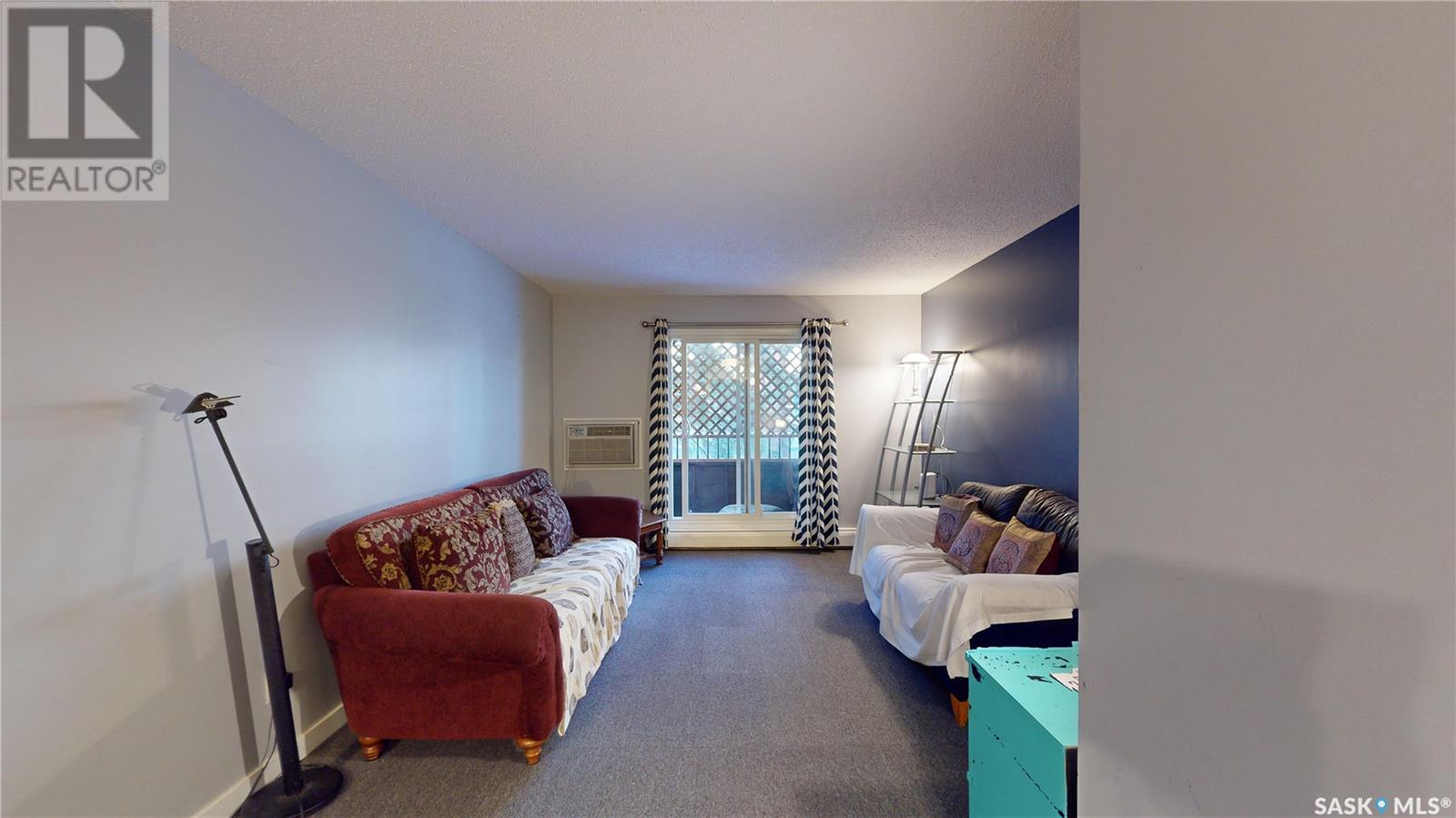 Photo 2 of 203 601 X Avenue S, Saskatoon SK