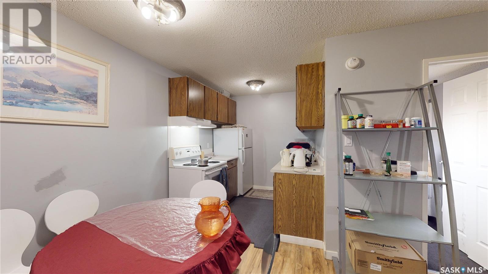 Photo 4 of 203 601 X Avenue S, Saskatoon SK