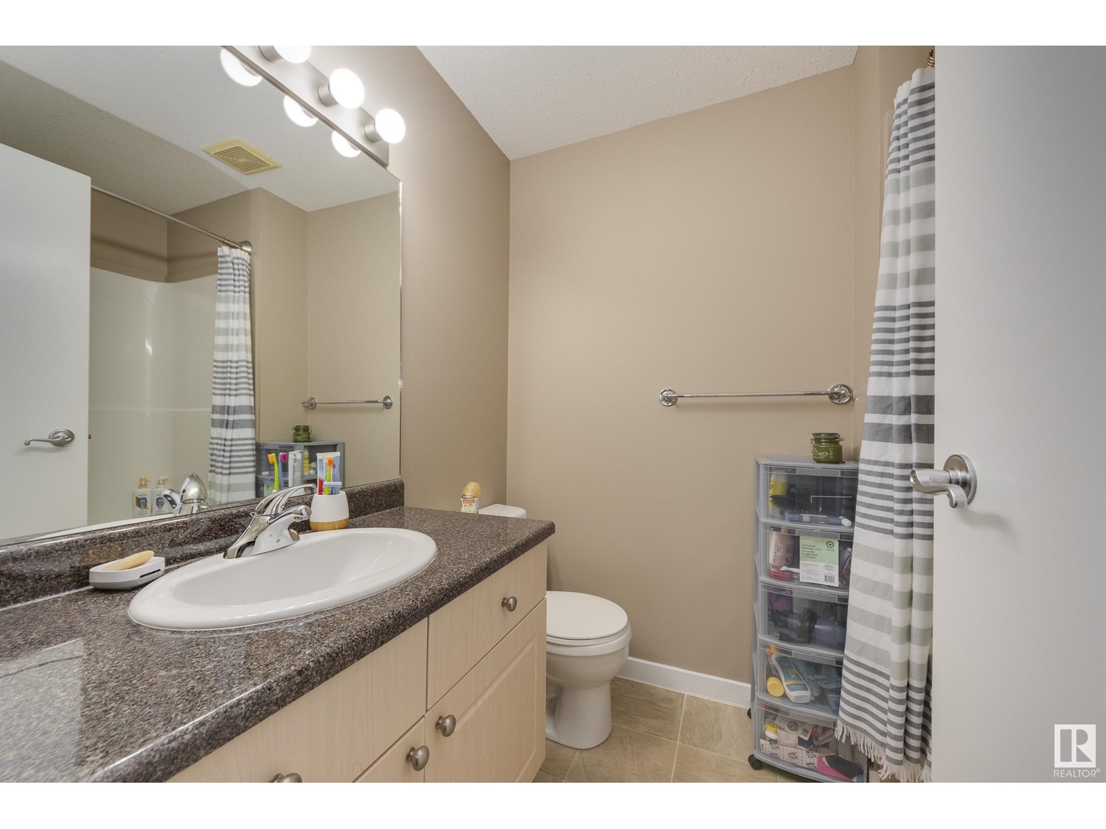 Photo 20 of 314 4312 139 Av Nw, Edmonton AB