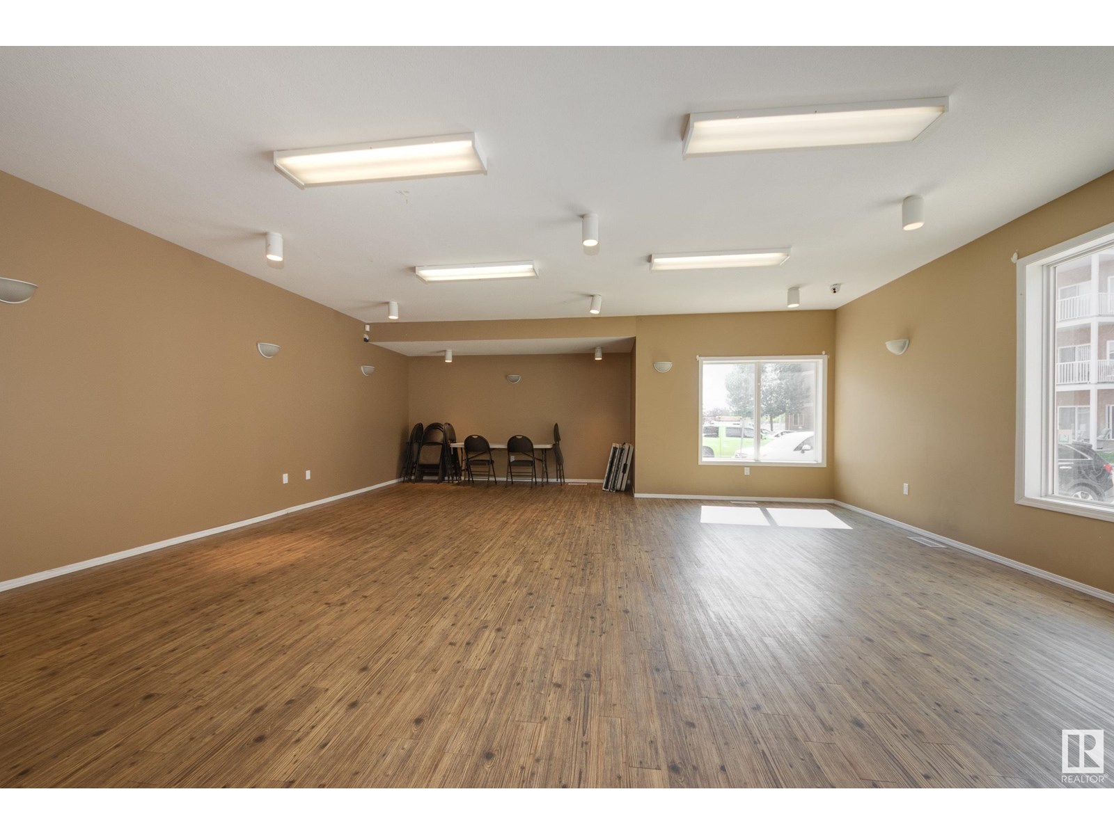 Photo 7 of 314 4312 139 Av Nw, Edmonton AB