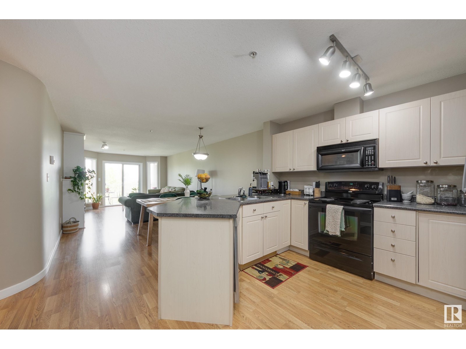 Photo 1 of 314 4312 139 Av Nw, Edmonton AB