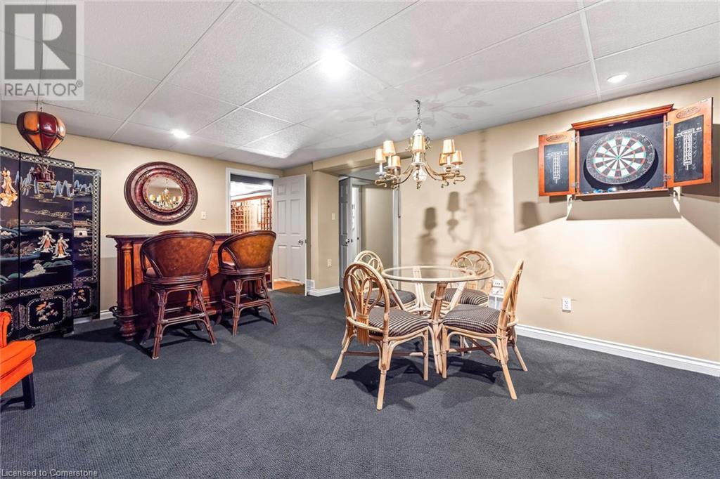Photo 28 of 2010 Parklane Crescent, Burlington ON